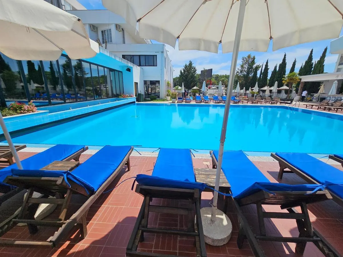 Sunborn Hotel Golem