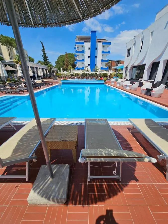 Sunborn Hotel Golem  3*, Golem (Tirana) Αλβανία