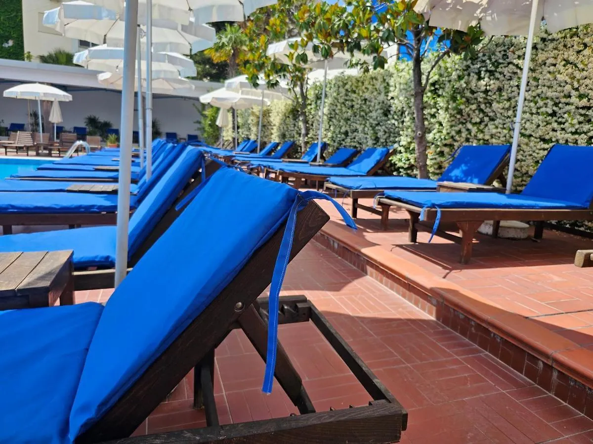 Sunborn Hotel Golem