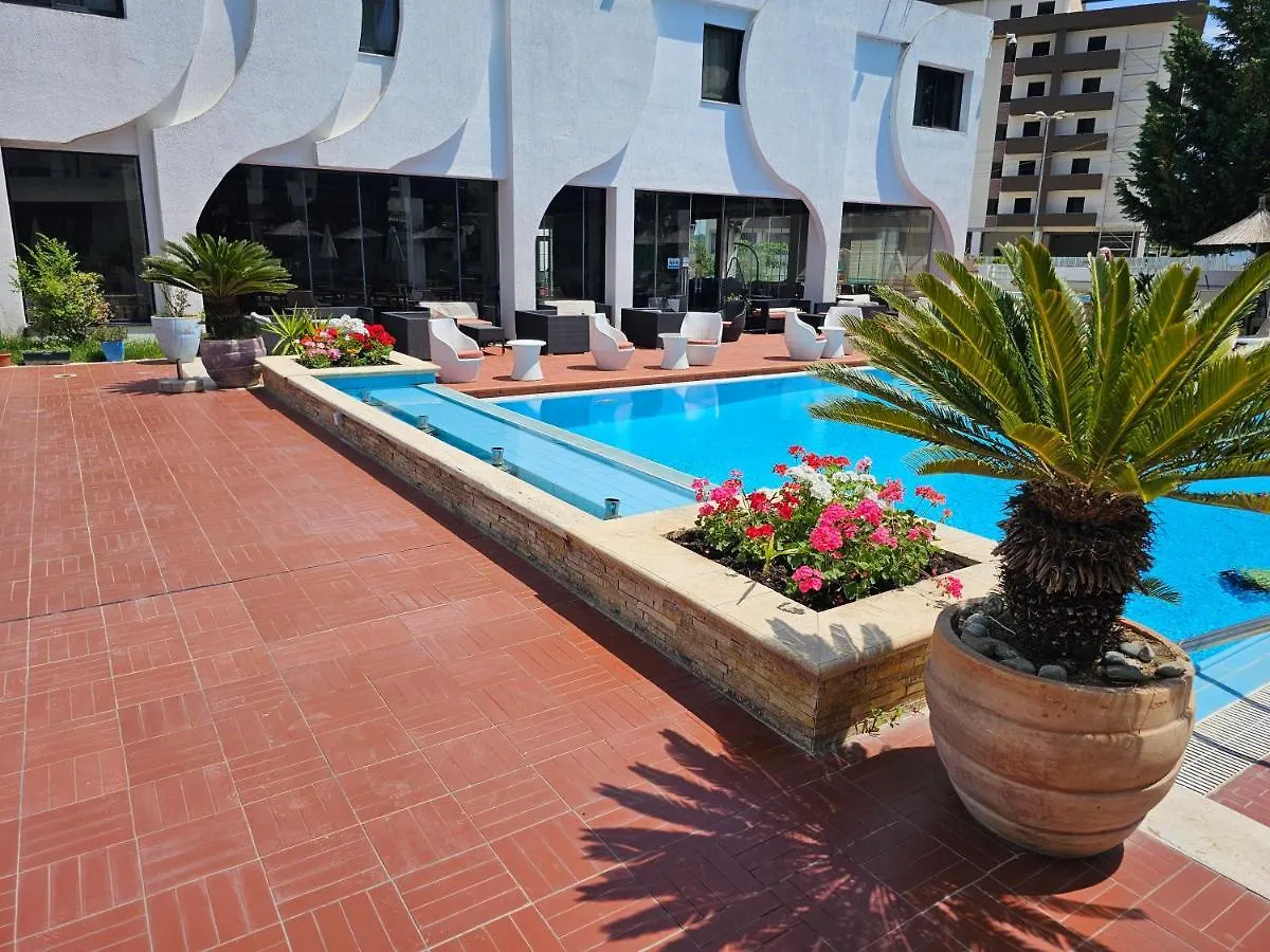 Sunborn Hotel Golem  Golem (Tirana)