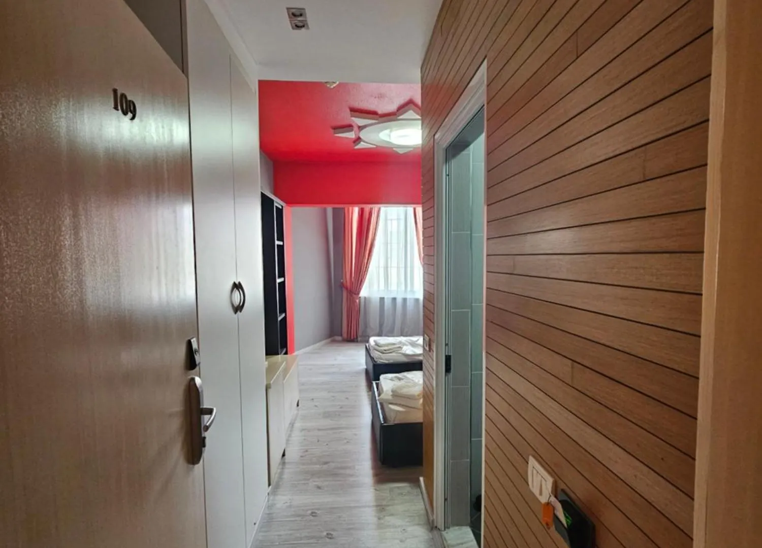 ***  Sunborn Hotel Golem  Αλβανία