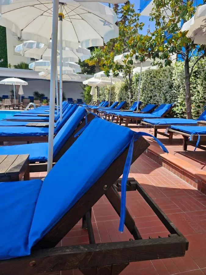 Sunborn Hotel Голем