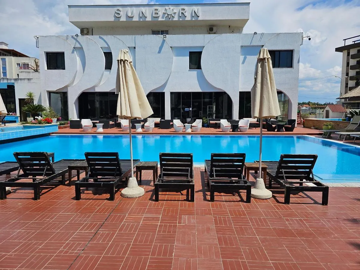 Sunborn Hotel Голем