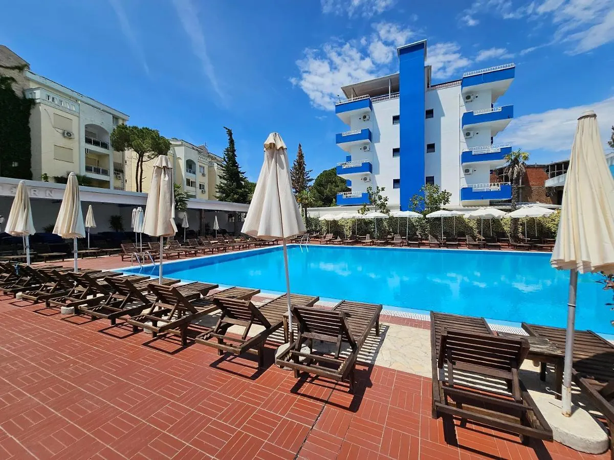Sunborn Hotel Голем
