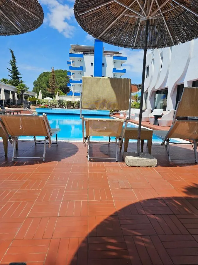 Sunborn Hotel Голем