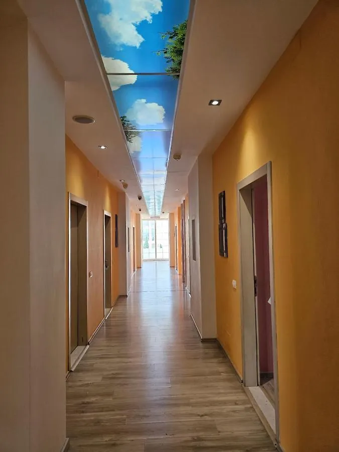 Sunborn Hotel Голем Албания